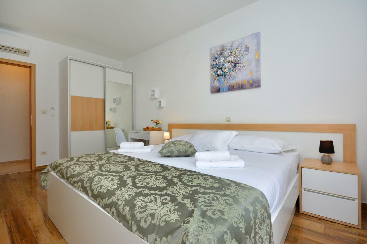 Villa Authentica With Heated Pool Grebaštica Exteriér fotografie