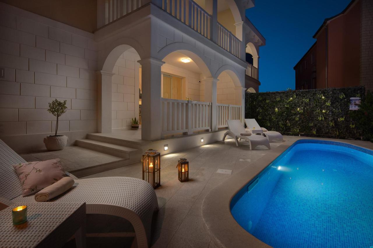 Villa Authentica With Heated Pool Grebaštica Exteriér fotografie