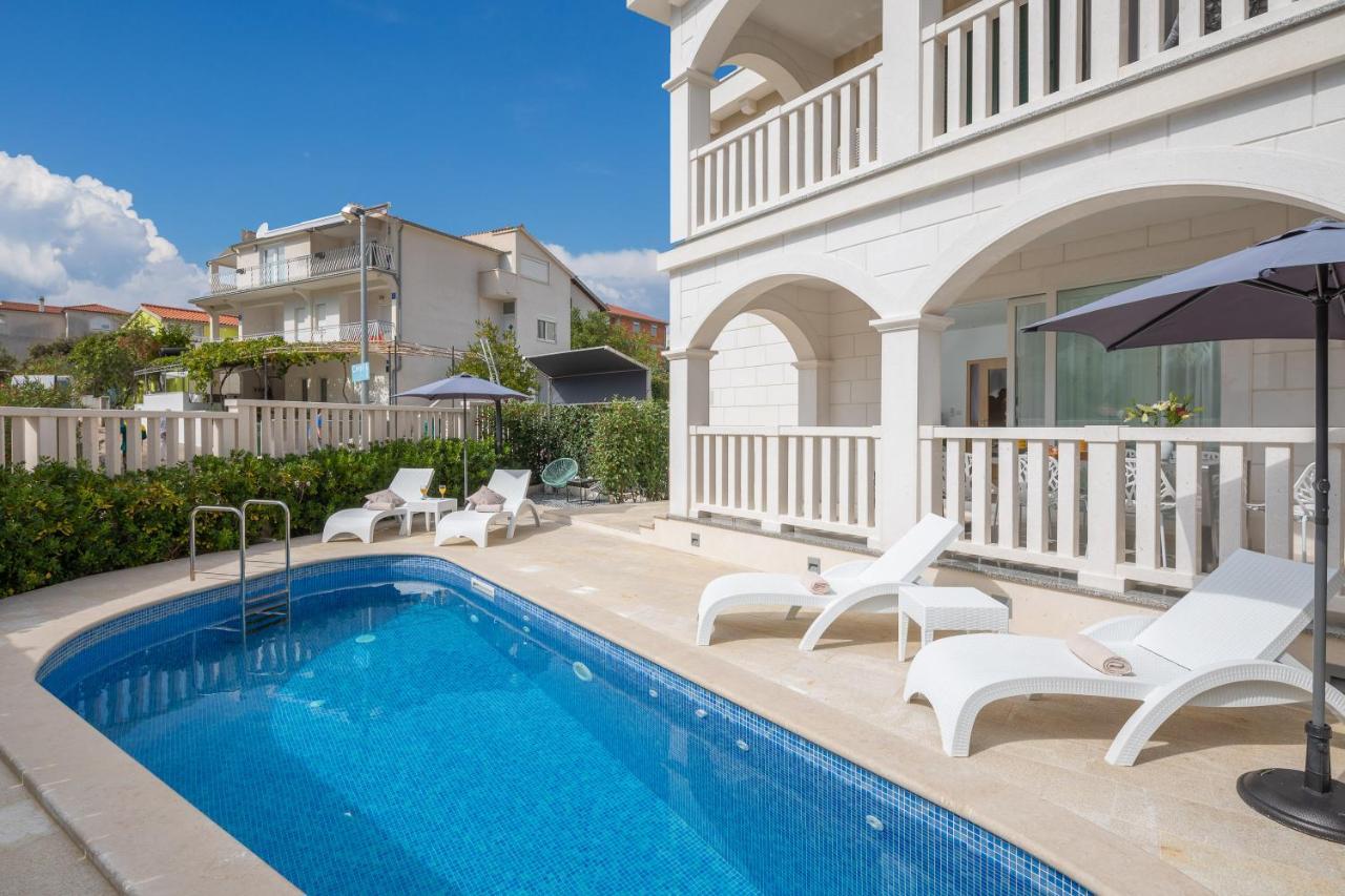 Villa Authentica With Heated Pool Grebaštica Exteriér fotografie